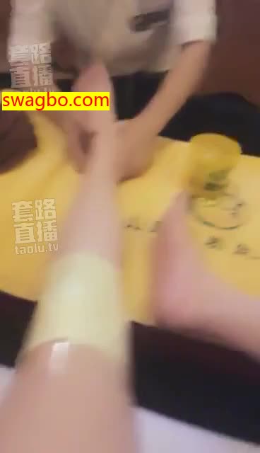 【64分】足疗店调戏女技师-梦二_20181103143231