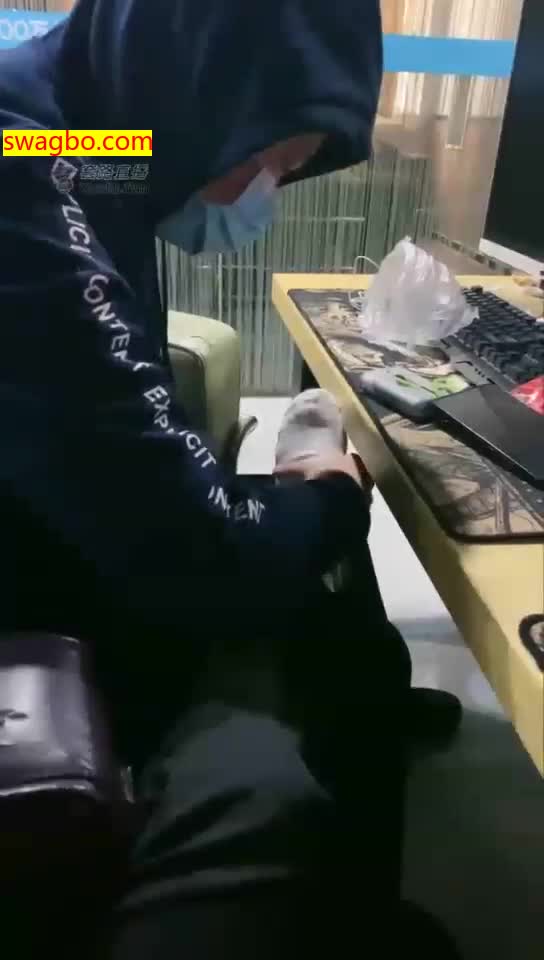 【Verin维因】捏捏脚啊废物【25分钟】【标清】 -套路艾彩视频
