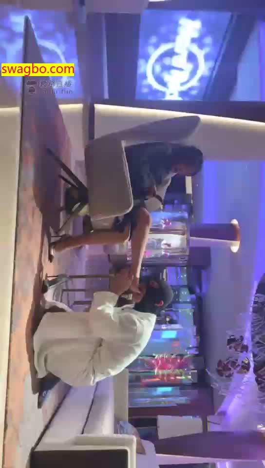 【歌迪丝S】女王范正坐跪舔深喉【12分钟】【标清】