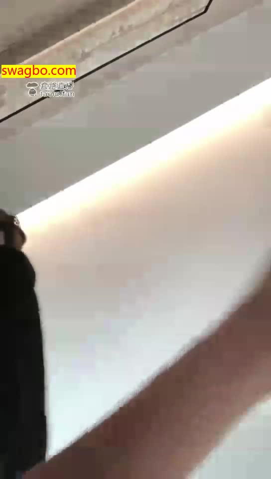 【歌迪丝S】我脚在，你还敢睡？深喉偷懒的奴【21分钟】 -套路艾彩视频