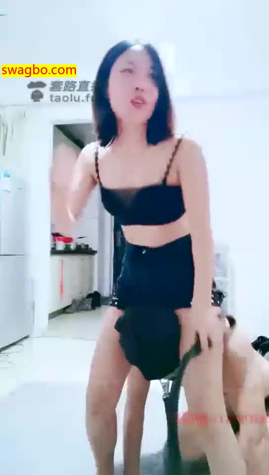 【心竹S】把表哥当马骑当狗玩【29分钟】【标清】 -套路艾彩视频