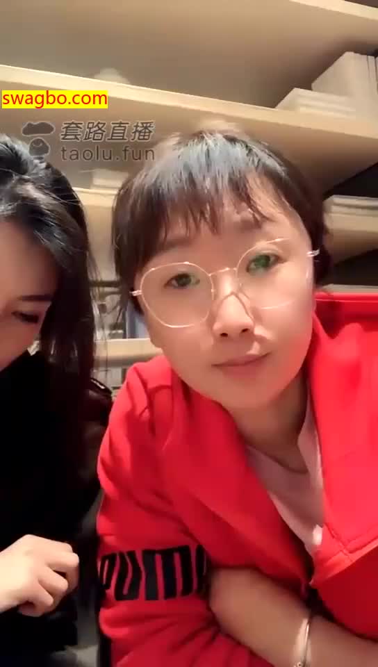 【歌迪丝S】三婶当众闻新鞋【25分钟】 -套路艾彩视频