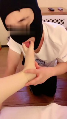 【风吟殿下】足疗店技师面前玩狗 bf19239 -套路艾彩视频