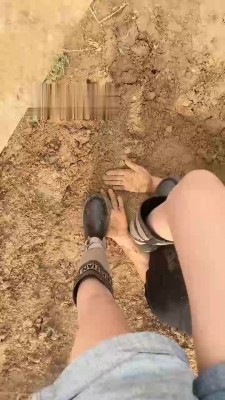 【沅芷大人】泥地长靴辱废狗 bf18840 -套路艾彩视频