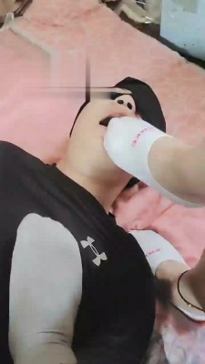 【九月】双S原味棉袜脚羞辱【双视角版】 bf18411 -套路艾彩视频