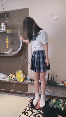 【二宝】白袜JK学生素人首调 bf15571 -套路艾彩视频