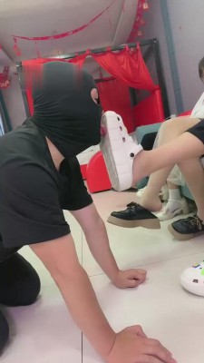 【精神小妹】精彩-女神们的羞辱 bf15071 -套路艾彩视频