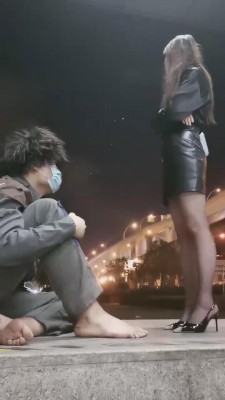 【樱桃大大】户外乞丐被富家女羞辱 bf14735 -套路艾彩视频