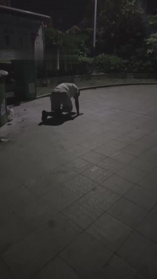 【橘子没熟】首次户外溜路人 bf14690 -套路艾彩视频