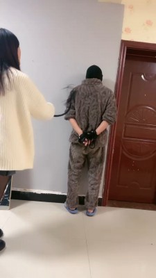 【惜沫】暴打脚下狗 bf21303 -套路艾彩视频