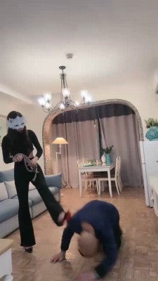【妆主大大】白领虐打光头老板/圣水 bf21308 -套路艾彩视频