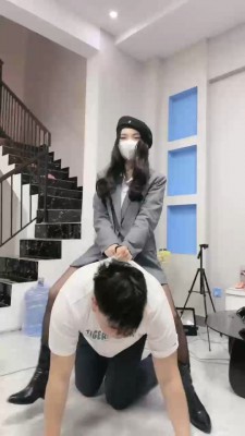 【牙乖乖】玩狗花絮初体验【双视角】 bf21144 -套路艾彩视频