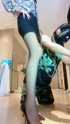 【苏曼】御姐黑丝高跟辱地毯 bf21140 -套路艾彩视频