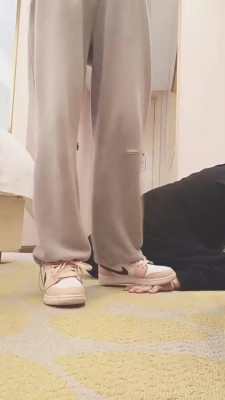 【美娜格格】AJ白袜肉丝小姐姐辱追求者 bf21030 -套路艾彩视频