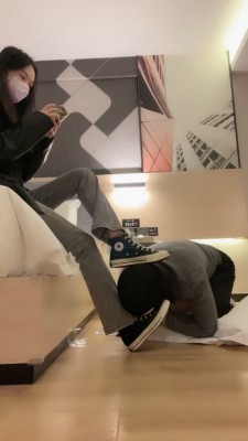 【万一】帆布鞋御姐无情羞辱 bf21016 -套路艾彩视频