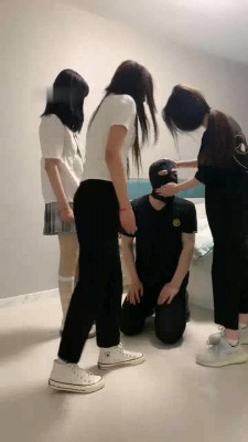 【精神小妹】多人嘴巴子专场 bf13255 -套路艾彩视频