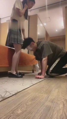 【樱木花椒】JK小姐姐袜子气味羞辱 bf13158 -套路艾彩视频