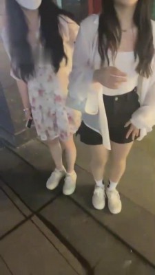 【狗哥】真实-户外开发多名素人女闻脚 bf12350 -套路艾彩视频