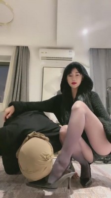 【千条姐】寂寞少妇黑丝口水浓痰羞辱狗 bf4045 -套路艾彩视频