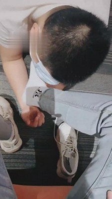 【南京樱樱学生主】学生狗沙发跳踩全体重踩头部 bf4054 -套路艾彩视频