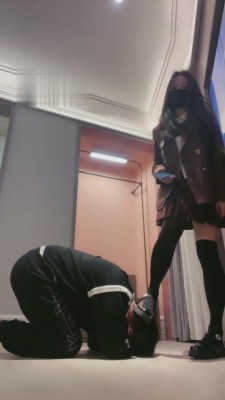 【强抚】皮鞋过膝袜踢裆开发场 bf3871 -套路艾彩视频