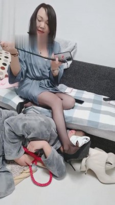【乐爷】母子调教场惩罚犯错 bf7996 -套路艾彩视频