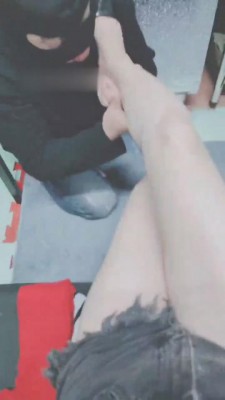 【灵竹】伺候主人就寝 bf7474 -套路艾彩视频