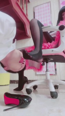 【兔粉粉】御姐范办公室羞辱绿帽狗 bf9193 -套路艾彩视频