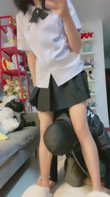 【美离子】御姐欺负犯贱奶狗 bf7647 -套路艾彩视频