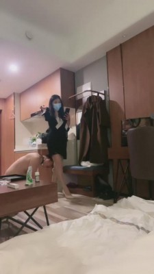 【熙妍】半夜圈养贱畜受不了了 bf7620 -套路艾彩视频