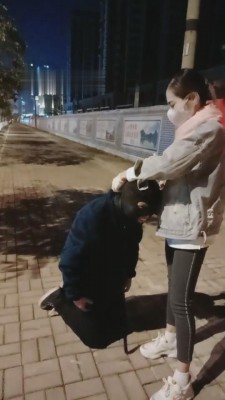 【多多】大马路上反绑起来狠虐 bf7256 -套路艾彩视频