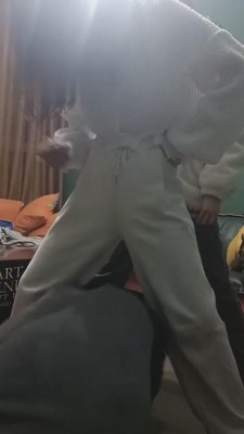 【刘二狗】双素人女仆tj-耳光/鞭打/踩踏 bf9035 -套路艾彩视频