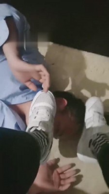 【北海静心】素人小白鞋棉袜全体重踩踏戏奴 bf7021 -套路艾彩视频