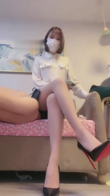 【茹雪】坐脸窒息人体坐垫 bf6915 -套路艾彩视频