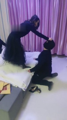 【逗逗】我的老公居然喜欢被我绿 bf6894 -套路艾彩视频