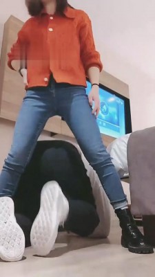 【悦主大人】短靴原味棉袜超强羞辱 bf6756 -套路艾彩视频