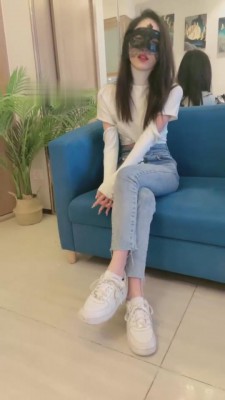 【KIKi】超刺激摄影师约拍偷闻鞋被发现 bf6578 -套路艾彩视频
