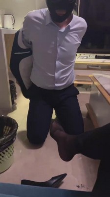 【不知名美女】37岁光头大叔狗好猥琐 bf6605 -套路艾彩视频