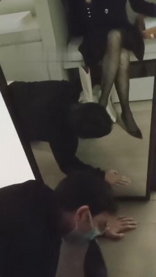 【上海糖糖老师】喜欢舔脚的学生狗 bf6144 -套路艾彩视频