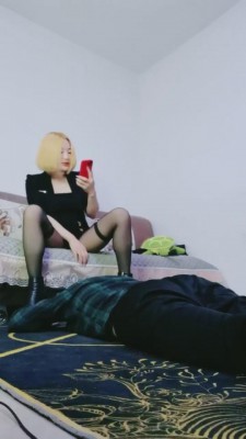 【猫神大人】御姐羞辱脚下奴 bf5953 -套路艾彩视频