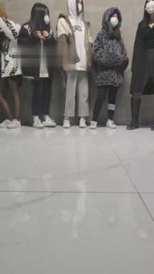 【开发素人】5S素人-精神小妹暴力踢踹打 bf5807 -套路艾彩视频