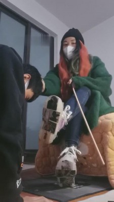 【妖精】绿帽，羞辱祖宗牌位篇 bf8928 -套路艾彩视频