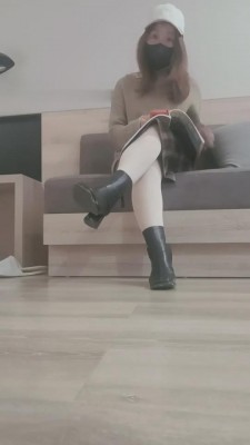 【婷婷玉主】棉袜踩踏/舔足 bf9047 -套路艾彩视频