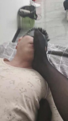 【悦悦殿下】黑丝长腿首次虐狗 bf10658 -套路艾彩视频