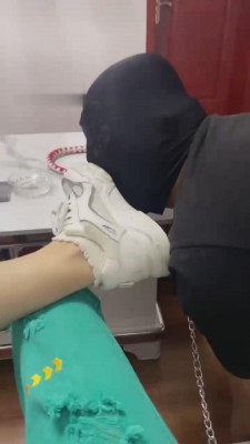 【柒雯】健身后脏鞋原味调圈养狗 bf11443 -套路艾彩视频