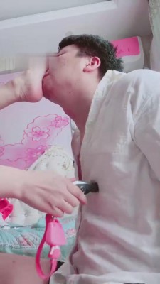 【兔粉粉】车钥匙虐乳转胯踩肚子 bf11575 -套路艾彩视频