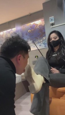 【不知名美女】暴力耳光300下惩罚迟到狗 bf9724 -套路艾彩视频
