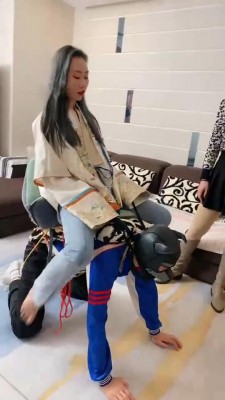 【二宝】带可儿骑马/咀嚼/吐脸/圣水 bf9756 -套路艾彩视频