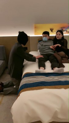 【诺曦】羞辱绿帽老公吃呕吐物 bf9989 -套路艾彩视频