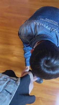 【巴莉女王】棉袜塞嘴逼迫中介做狗 bf8767 -套路艾彩视频